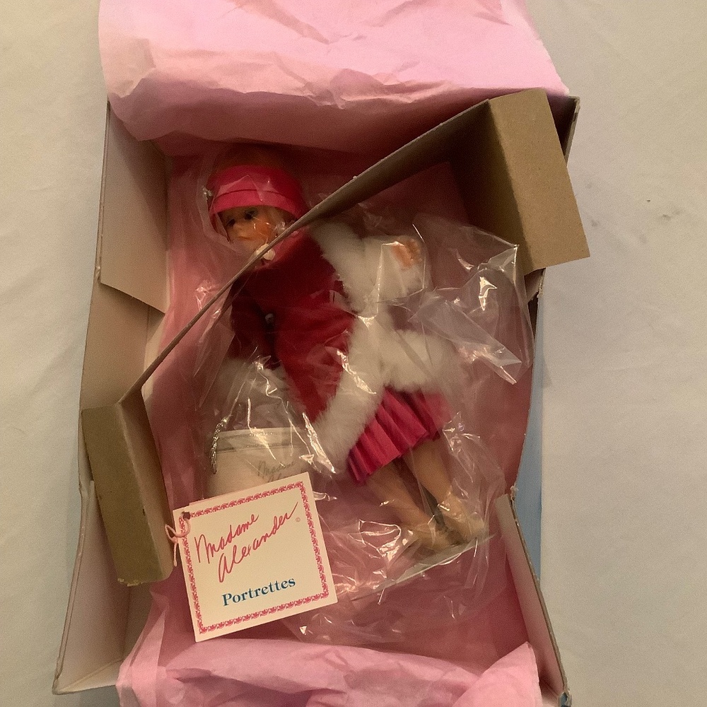 Madame Alexander “20’s Traveler” Number 1139. Never Out Of Box